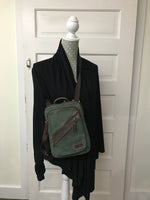Load image into Gallery viewer, daVan backpack / small shoulder bag - khaki
