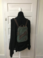 Load image into Gallery viewer, daVan backpack / small shoulder bag - green
