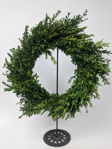12" round boxwood wreath