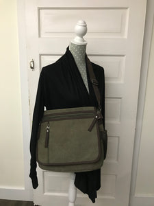 daVan messenger style bag